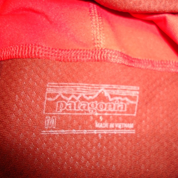Pantagonia Women's Red Athleisure 1/4 Zip L/S Thumbhole Top Mesh Back Sz-M - Picture 11 of 16